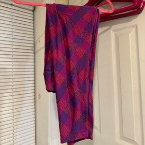 LuLaRoe Tall/Curvy Leggings